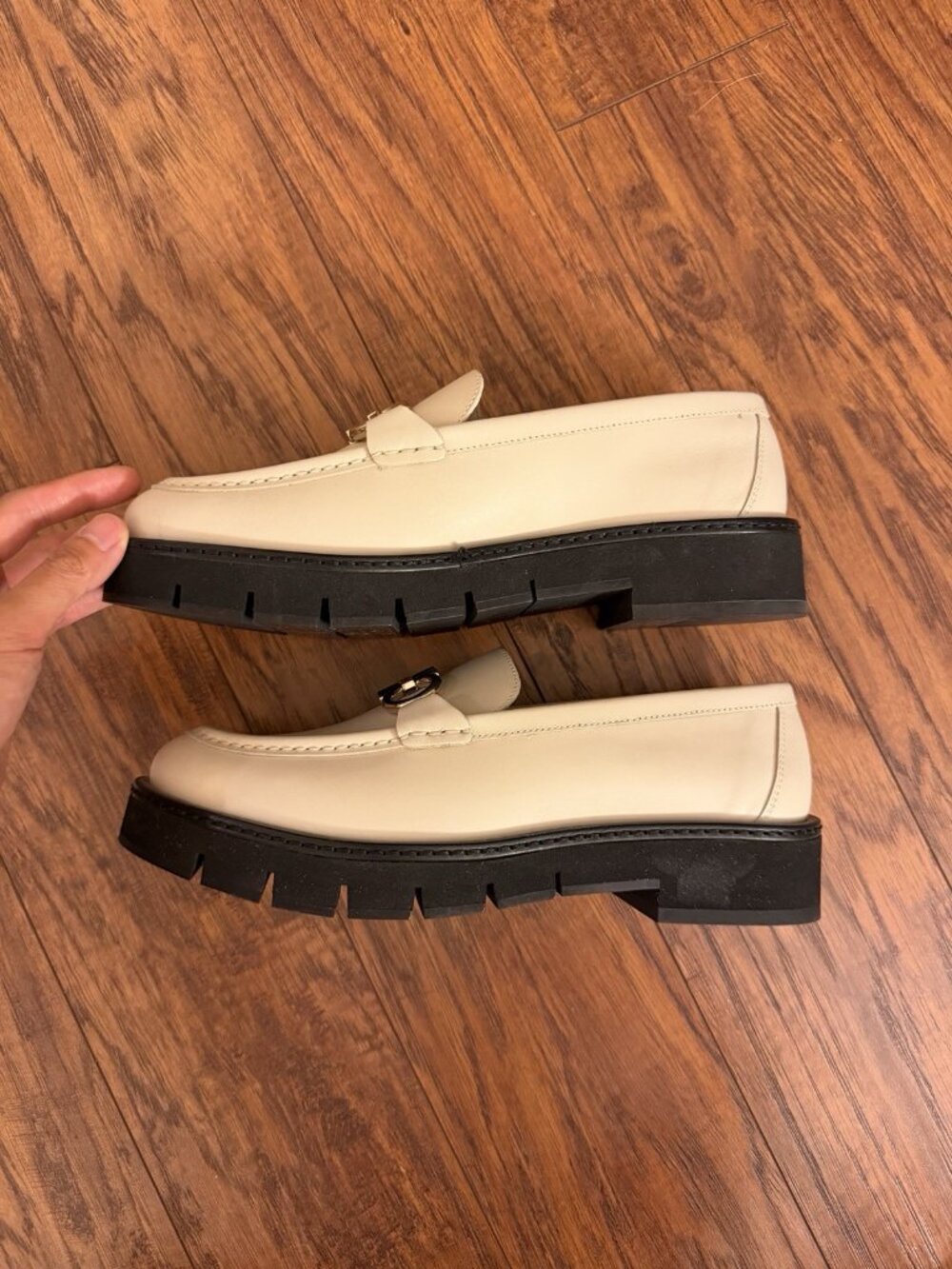 FERRAGAMO Rolo Lug Loafers Shoes - Off White Color (Bone) Leather Women Size 8C - Picture 8 of 11